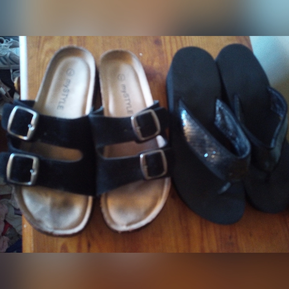 2 Pair Of Ladies Sandals , Size 7